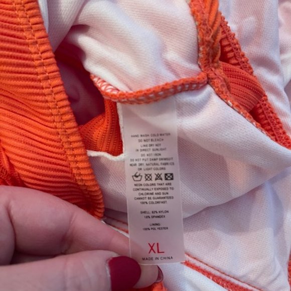 2 Piece Swimsuit - Picture 5 of 6